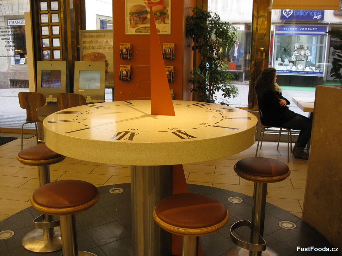 McDonald´s - V. Ker. Régiposta U. 10, Budapešť, Maďarsko