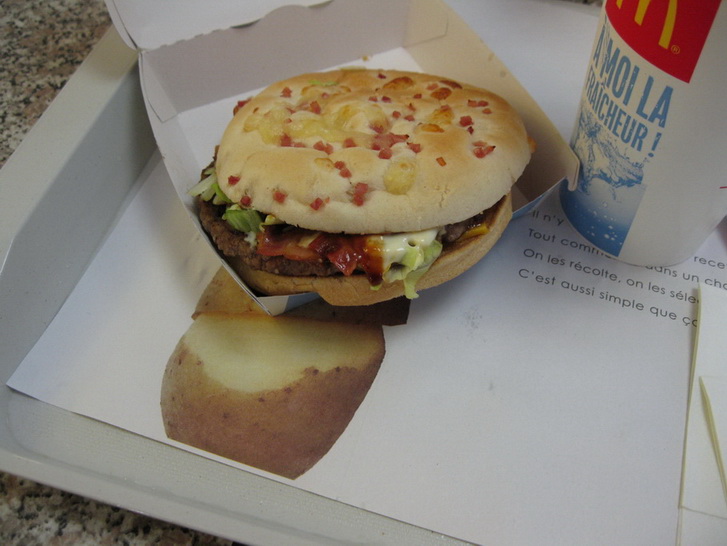 McDonald Paříž - Place de la Bastille (Francie)
